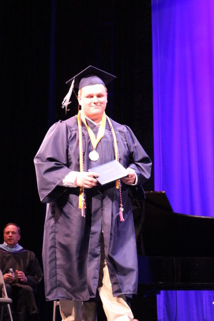 Valedictorian Josiah Thulin
